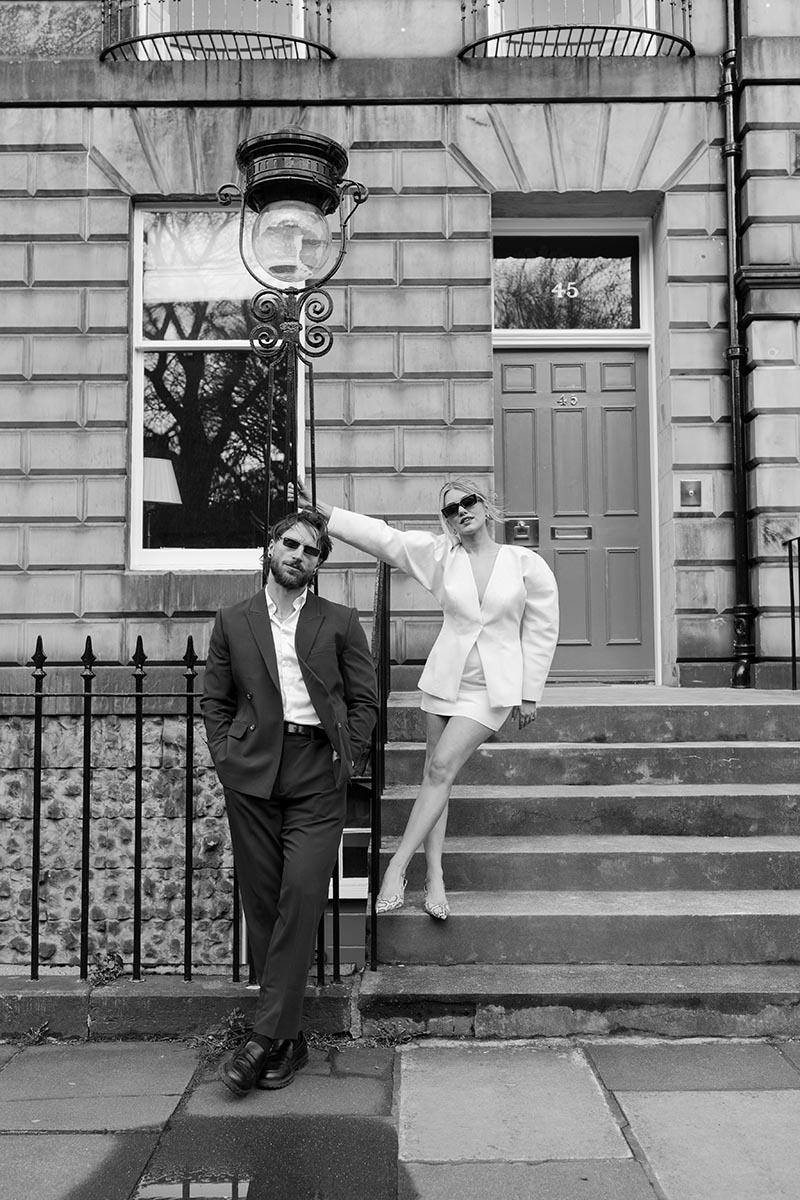 Elopement Couple in Edinburgh at the Thrive conference by Joshua Woodland